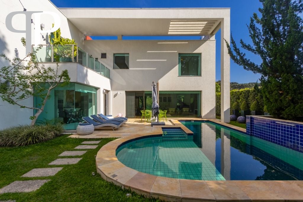 Casa com 5 dormitórios para venda ou locação no Alphaville Gra...