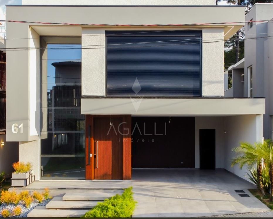 Casa com 3 dormitórios à venda, 307 m² por R$ 3.280.000,00 - S...