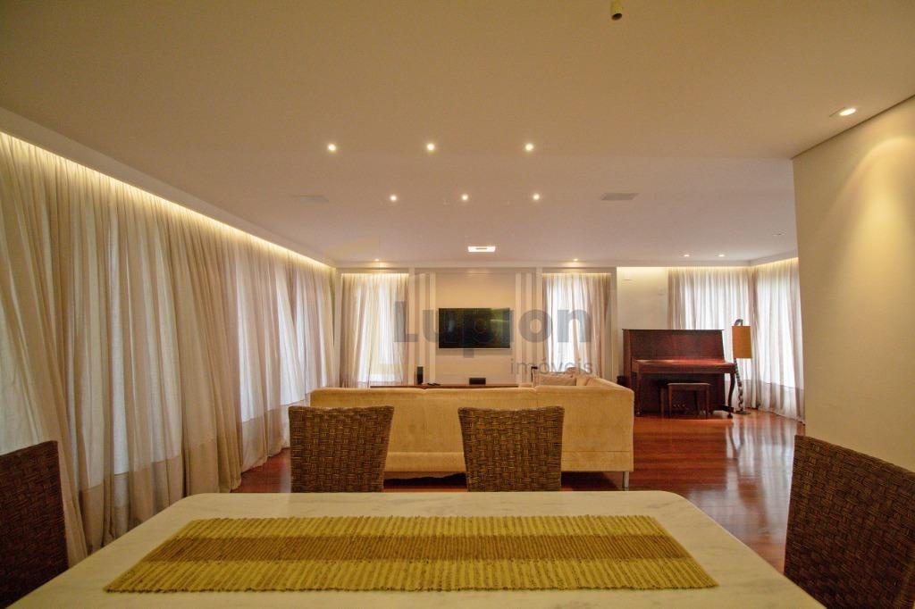 Casa com 4 dormitórios à venda, 427 m  por R  3.350.000,00 - A...
