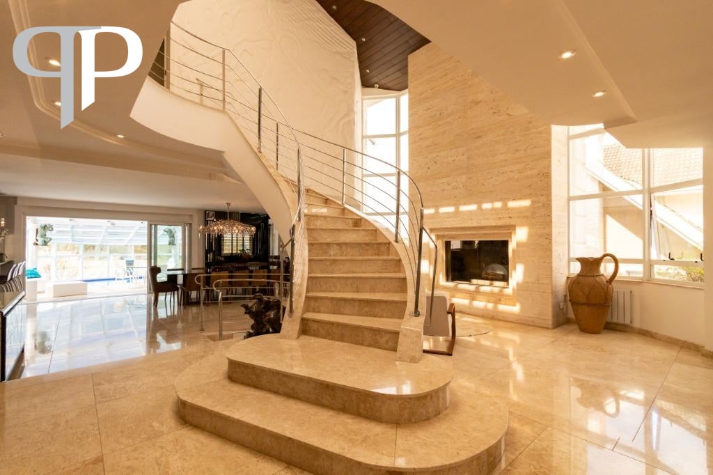Casa com 4 dormitórios à venda, 700 m  por R  7.300.000,00 - A...