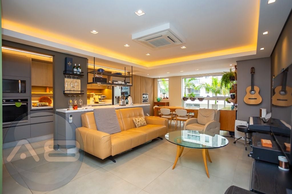 Apartamento clube no Rebouças