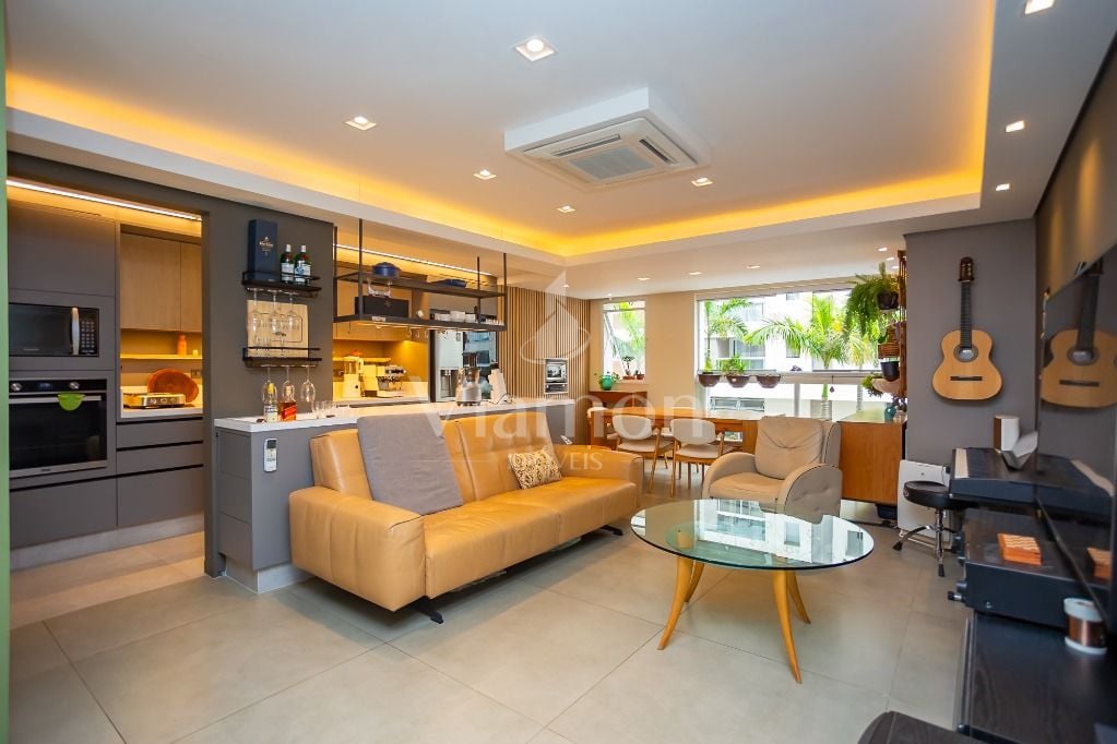 Apartamento clube no Rebouças