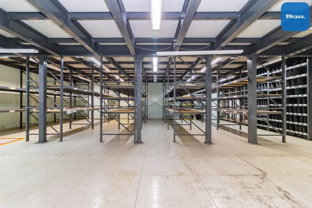 Prédio, barrcão à venda, com 530 m2 costruídos com 2 terrenos,...