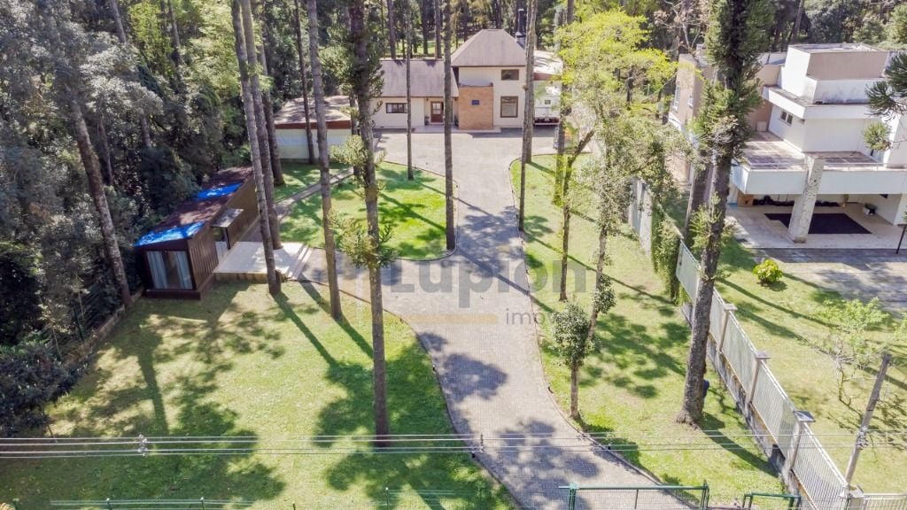 Casa com 4 dormitórios à venda, 400 m  por R  1.979.900,00 - J...