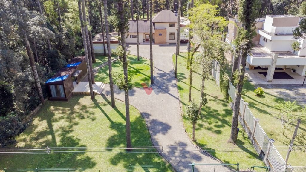 Casa com 4 dormitórios à venda, 400 m  por R  1.979.900,00 - J...