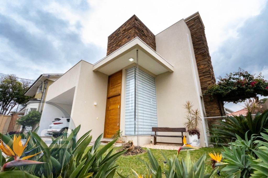 Casa com 4 dormitórios à venda,387.50 m , Santa Felicidade, CU...