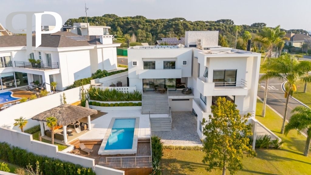 Casa com 4 dormitórios à venda, 545 m  por R  6.900.000,00 - A...