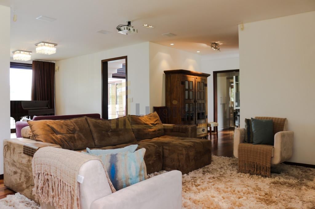 Casa com 4 dormitórios à venda, 420 m  por R  5.501.000,00 - A...