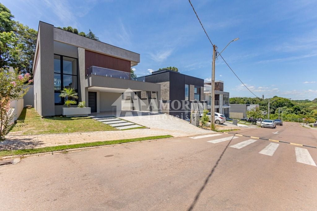 Linda casa no melhor condomínio de Campo Largo 4 dormitórios, ...