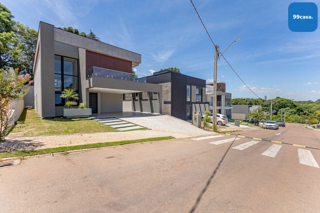 Linda casa no melhor condomínio de Campo Largo 4 dormitórios, ...