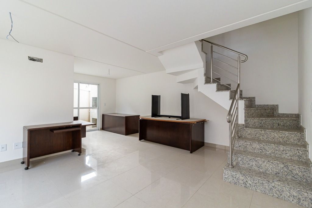 Sobrado com 4 dormitórios à venda, 160 m² por R$ 859.000,00 - ...