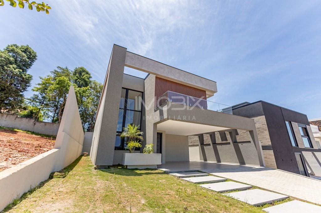 Linda casa no melhor condomínio de Campo Largo 4 dormitórios, ...