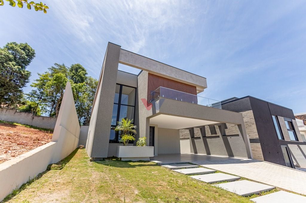 Linda casa no melhor condomínio de Campo Largo 4 dormitórios, ...