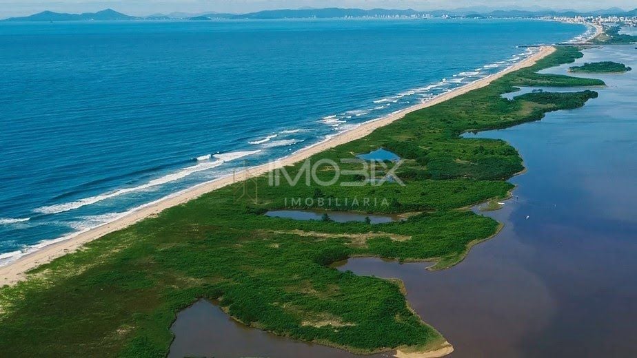 Terreno à venda, 4000 m² por R$ 2.800.000,00 - Barra do Itapoc...