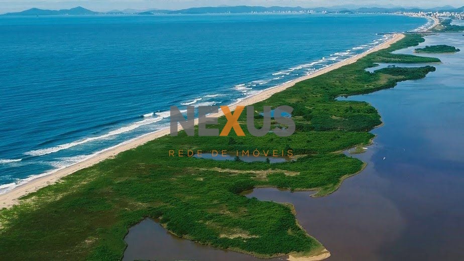 Terreno à venda, 4000 m² por R$ 2.800.000,00 - Barra do Itapoc...