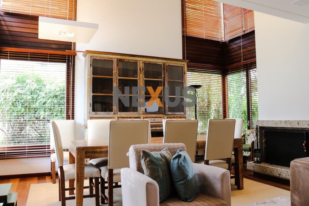 Casa com 4 dormitórios à venda, 420 m  por R  5.501.000,00 - A...