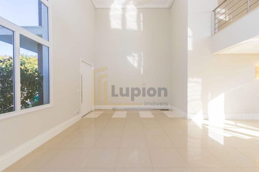 Casa com 4 dormitórios à venda, 610 m² por R$ 4.200.000,00 - A...