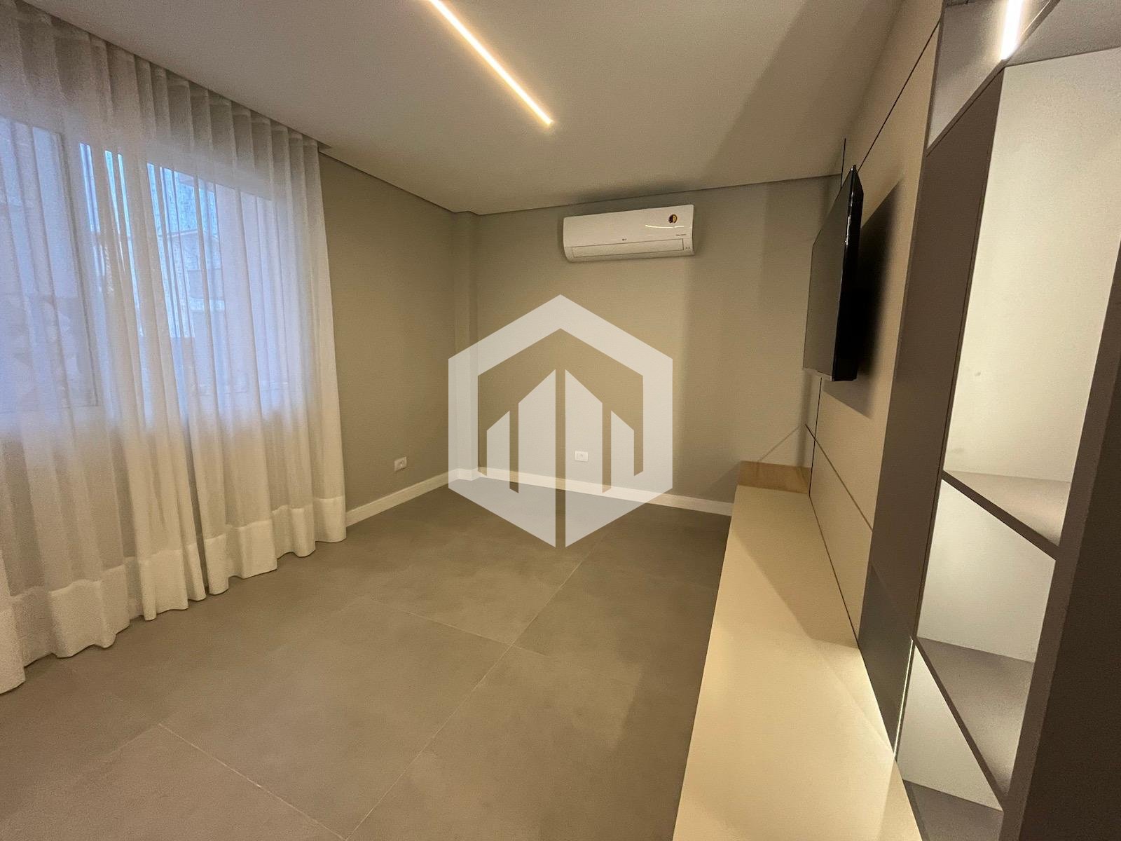 Triplex novo à venda no Ecoville, CURITIBA - PR