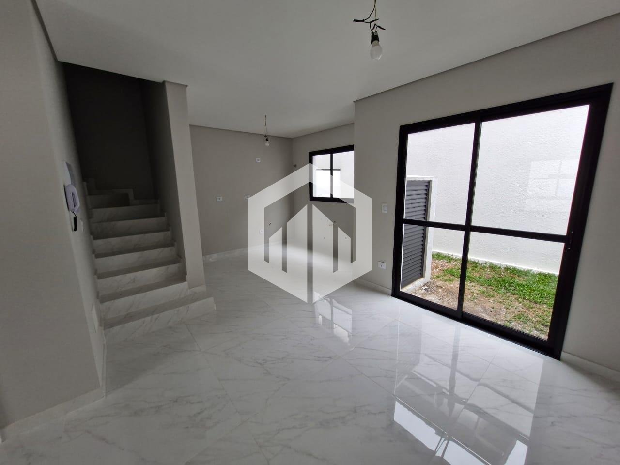Sobrado à venda - Triplex 127m  - R  699.000,00 - Uberaba, CUR...