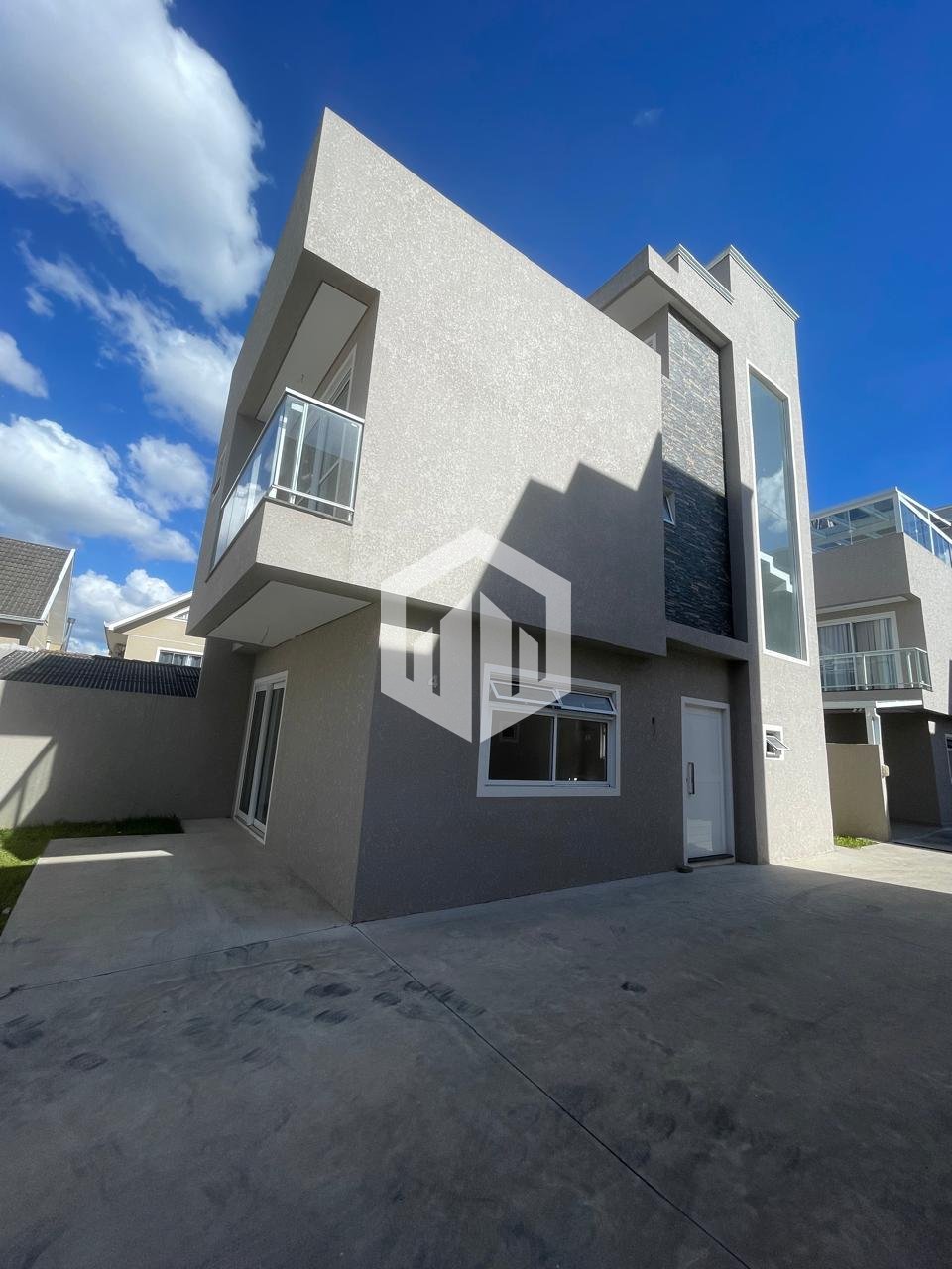 Sobrado Triplex com 3 dormitórios, à venda - R  649.000,00 - B...