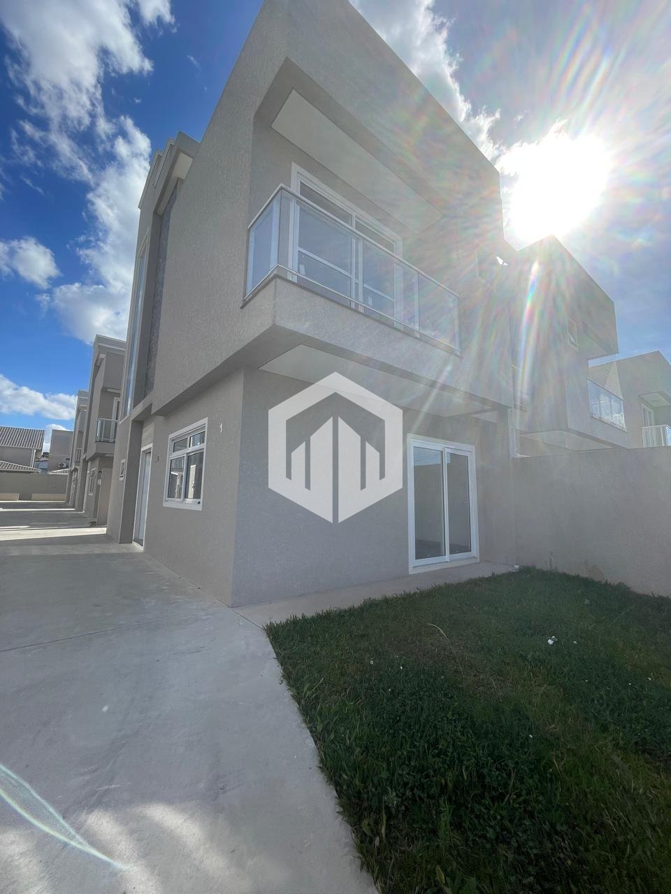 Sobrado Triplex com 3 dormitórios, à venda - R  649.000,00 - B...
