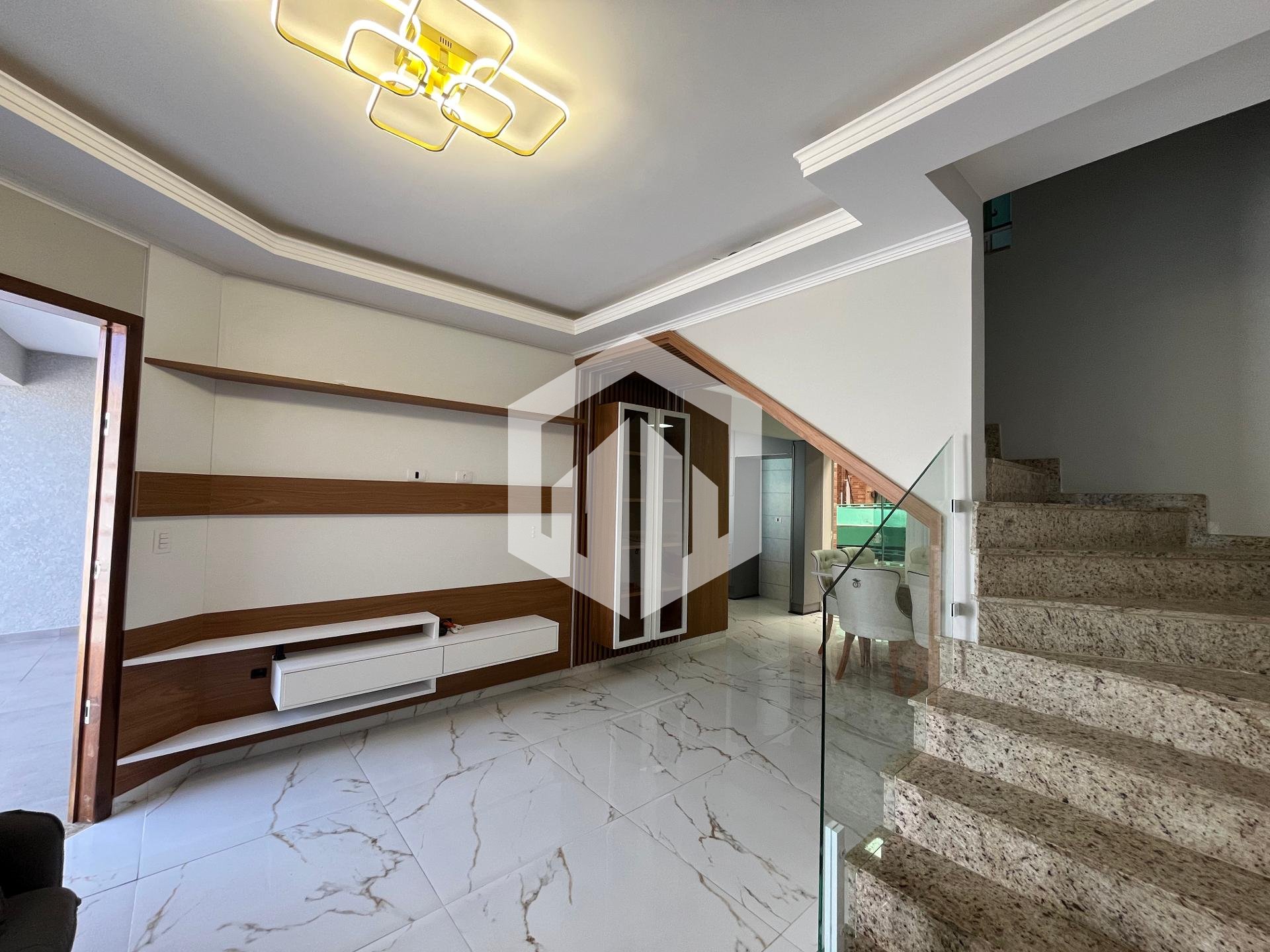 Sobrado à venda - Triplex 267m  - R  750.000,00 - Sítio Cercad...
