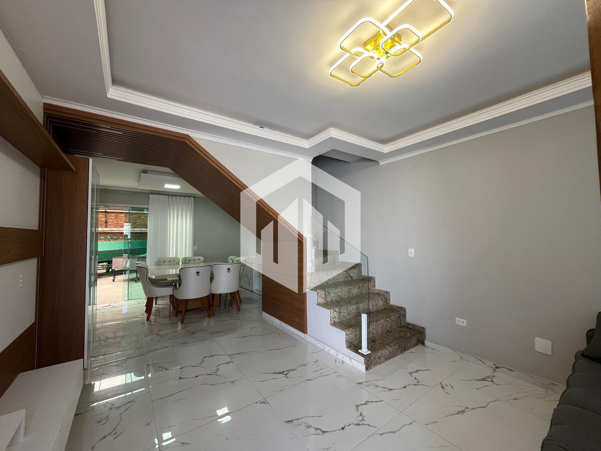 Sobrado à venda - Triplex 267m  - R  750.000,00 - Sítio Cercad...