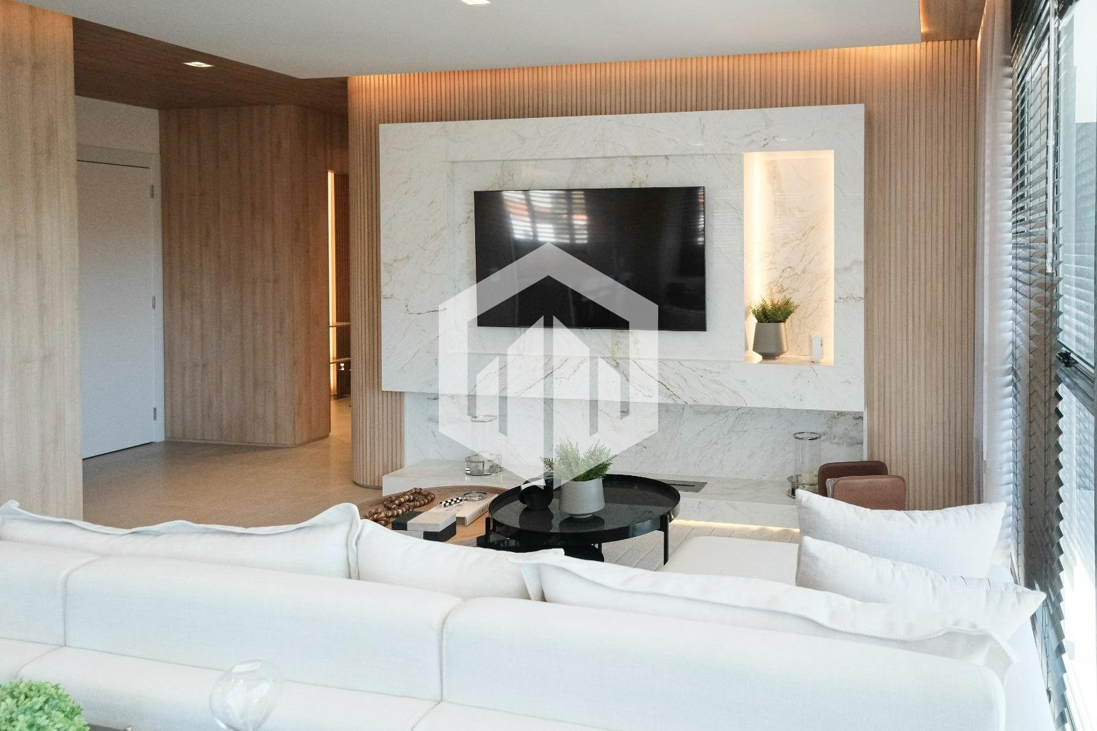 Apartamento com 3 dormitórios à venda  - 114m  - R  1.748.374,...