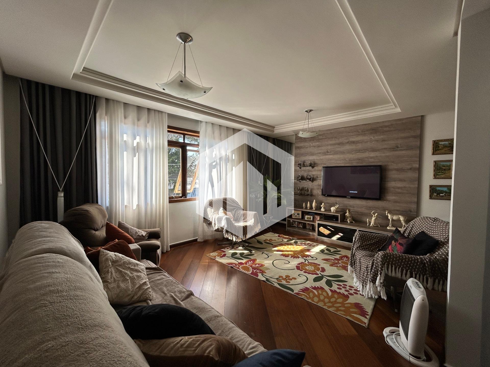 Sobrado Triplex com 3 dormitórios, à venda - R  900.000,00 - H...