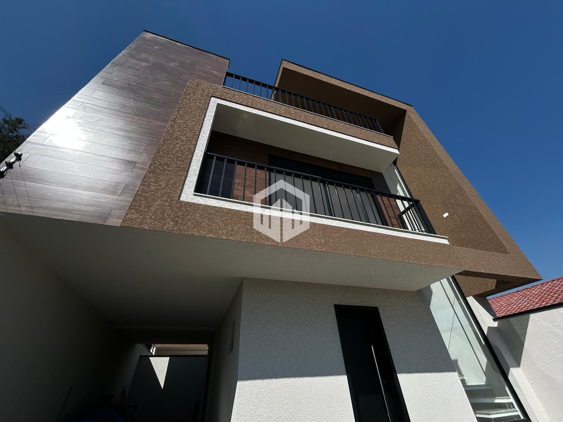 Sobrados à venda - Triplex, 3 suítes - Guabirotuba, CURITIBA - PR