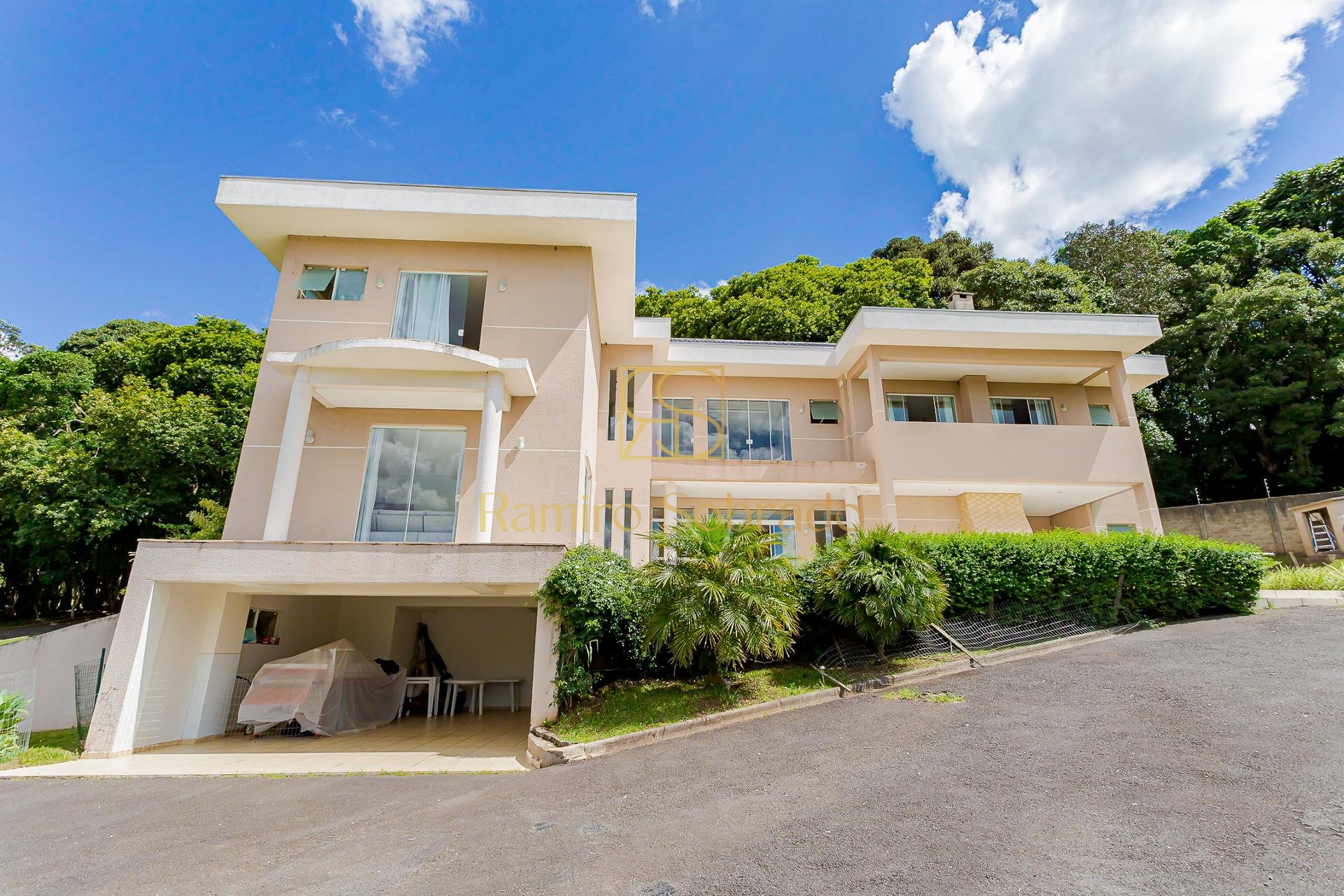 RESID?NCIA BEL?SSIMA ? CH?CARA DENTRO DE CURITIBA? 10.890M  DE...