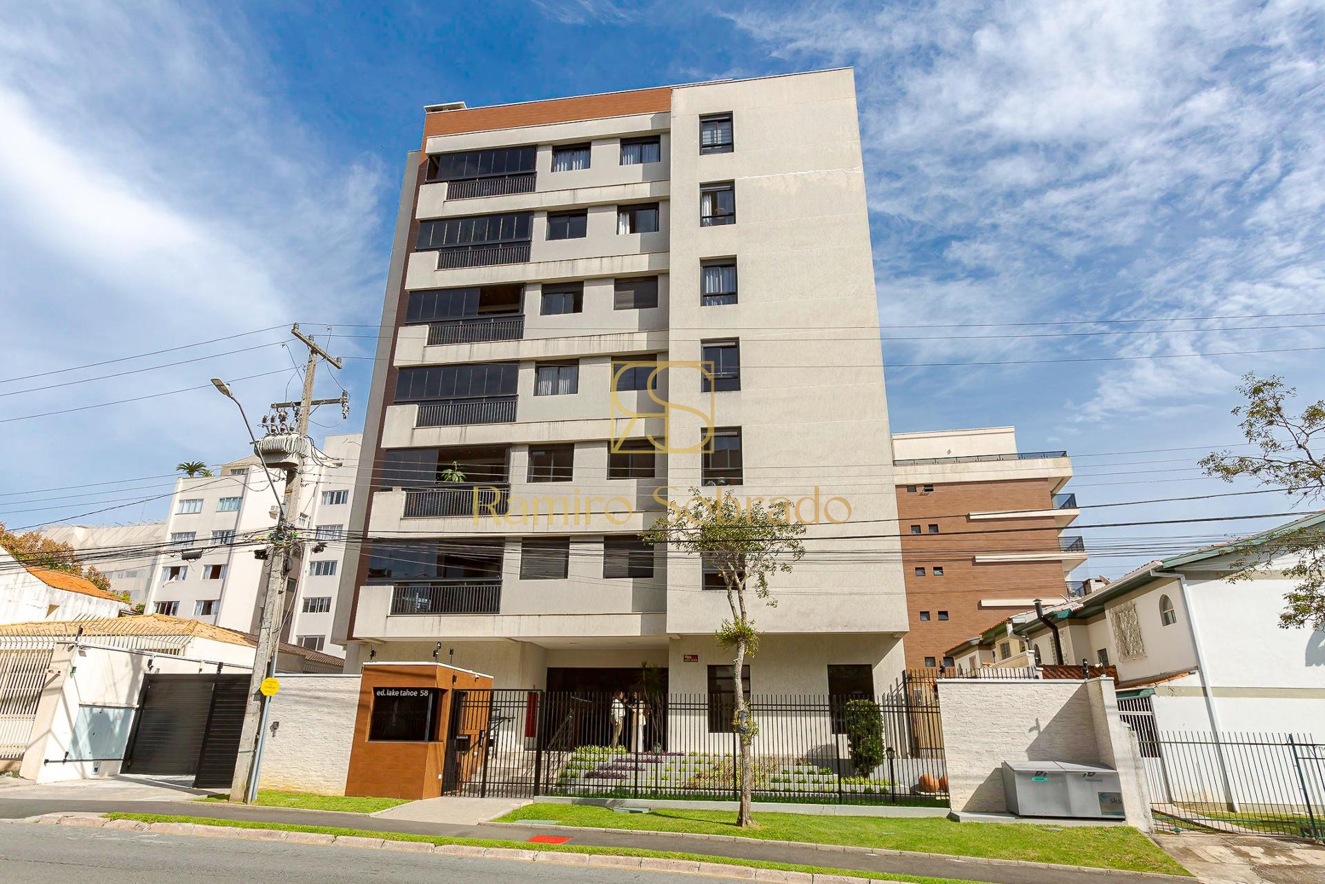 APARTAMENTO MARAVILHOSO NO BAIRRO CABRAL ? 113m  PRIVATIVOS ? ...