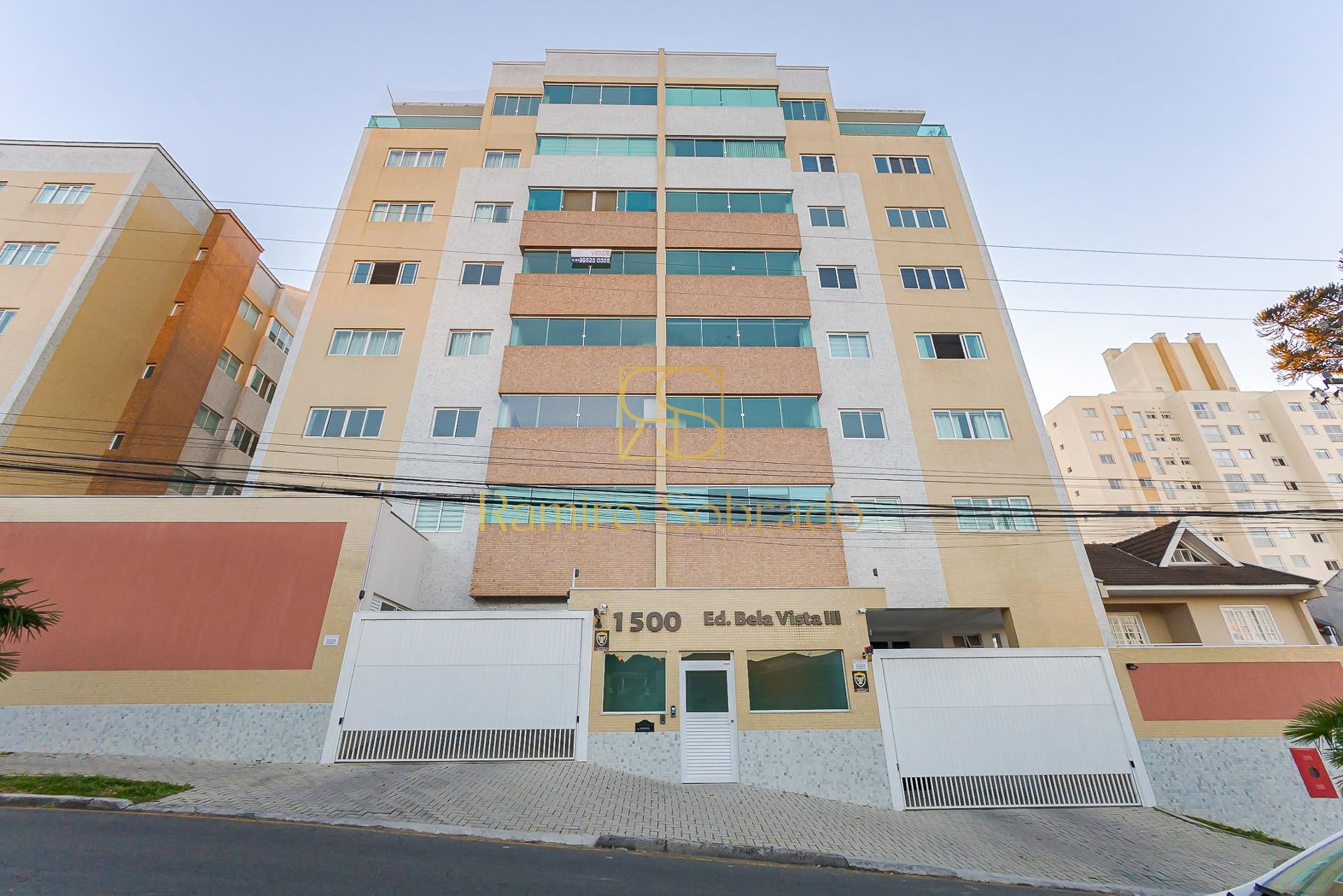 APARTAMENTO NO CENTRO DE S?O JOS? DOS PINHAIS ? 145M  PRIVATIVOS