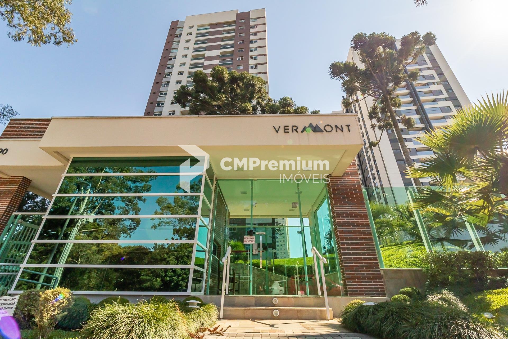 Apartamento no condomínio clube Vermont, a poucos metros da Un...