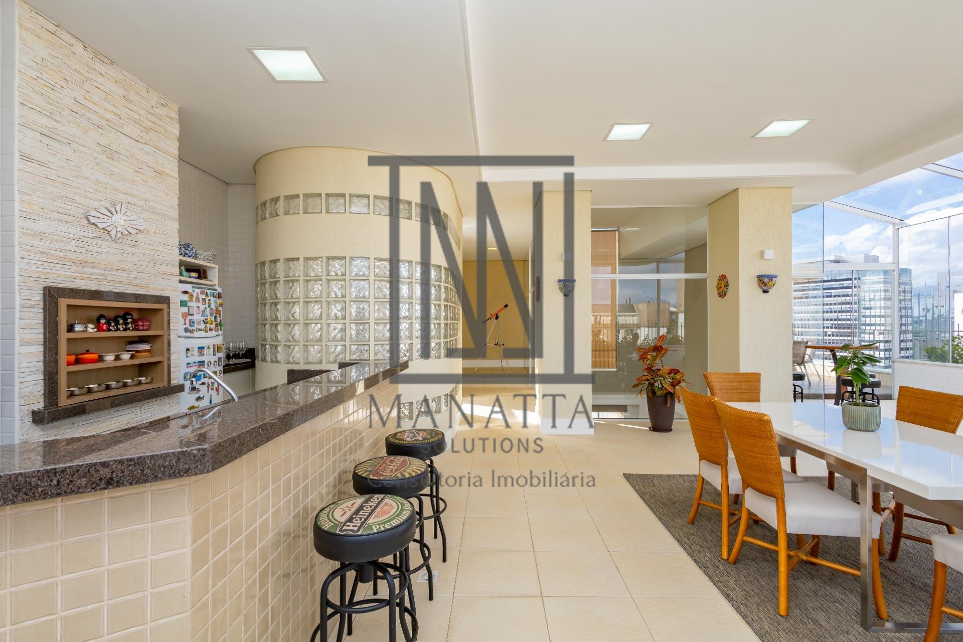 Cobertura Exclusiva 4 Quartos, 2 Suítes e Jacuzzi no Centro Cí...