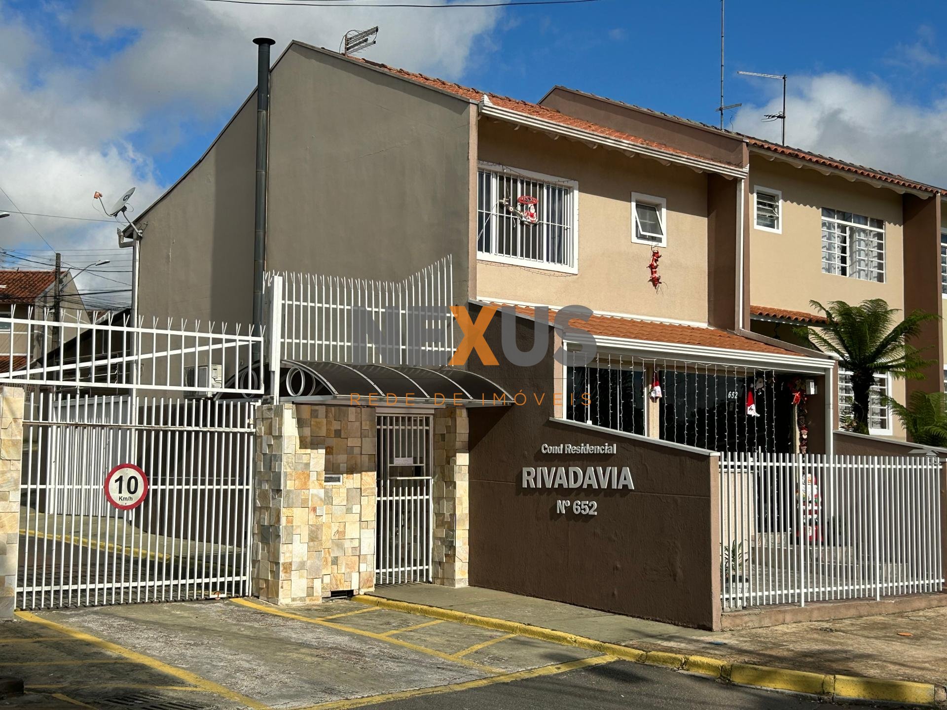 Sobrado com 3 dormitórios à venda,  90 m2, ALTO BOQUEIRÃO, CUR...