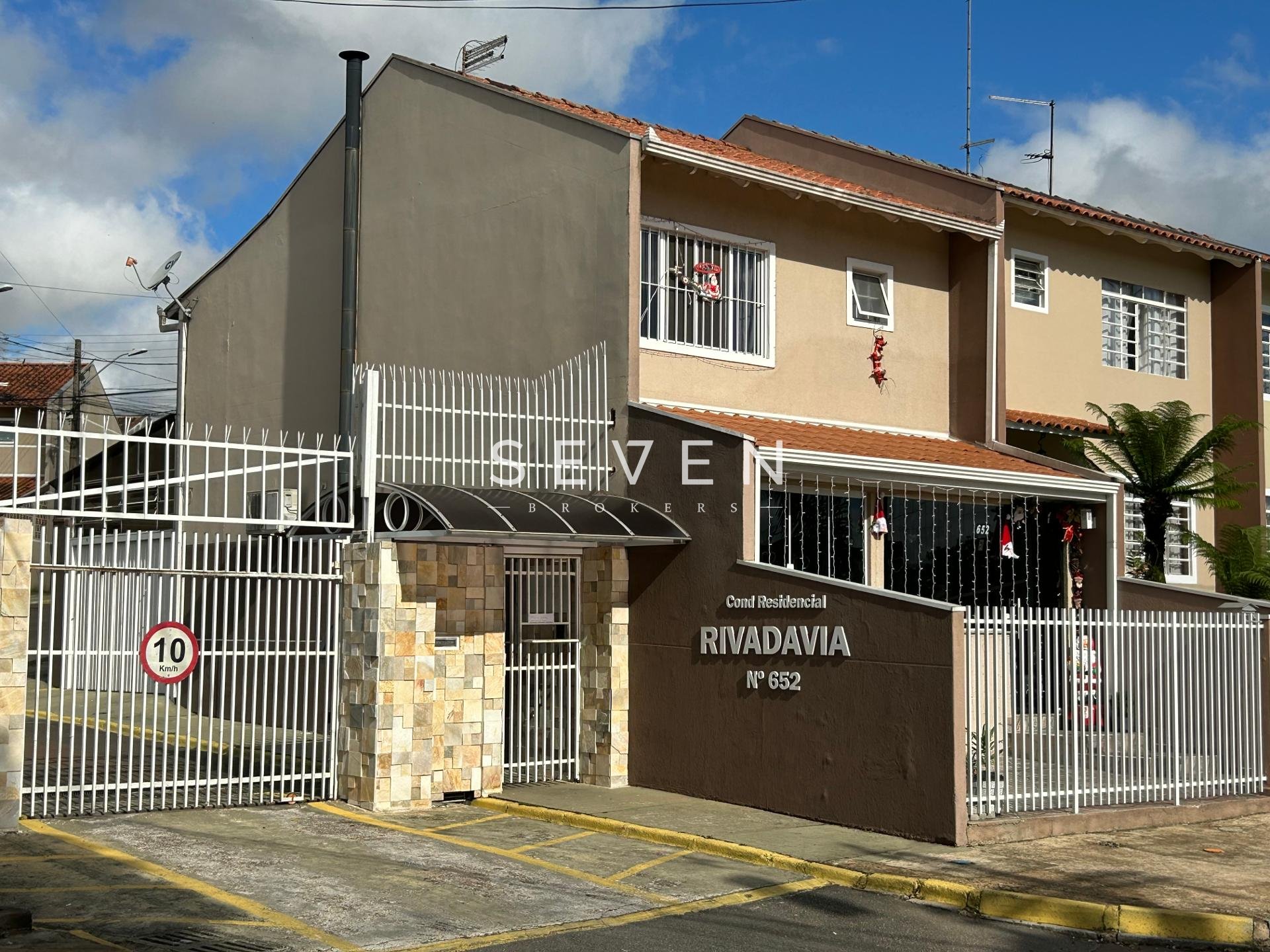 Sobrado com 3 dormitórios à venda,  90 m2, ALTO BOQUEIRÃO, CUR...