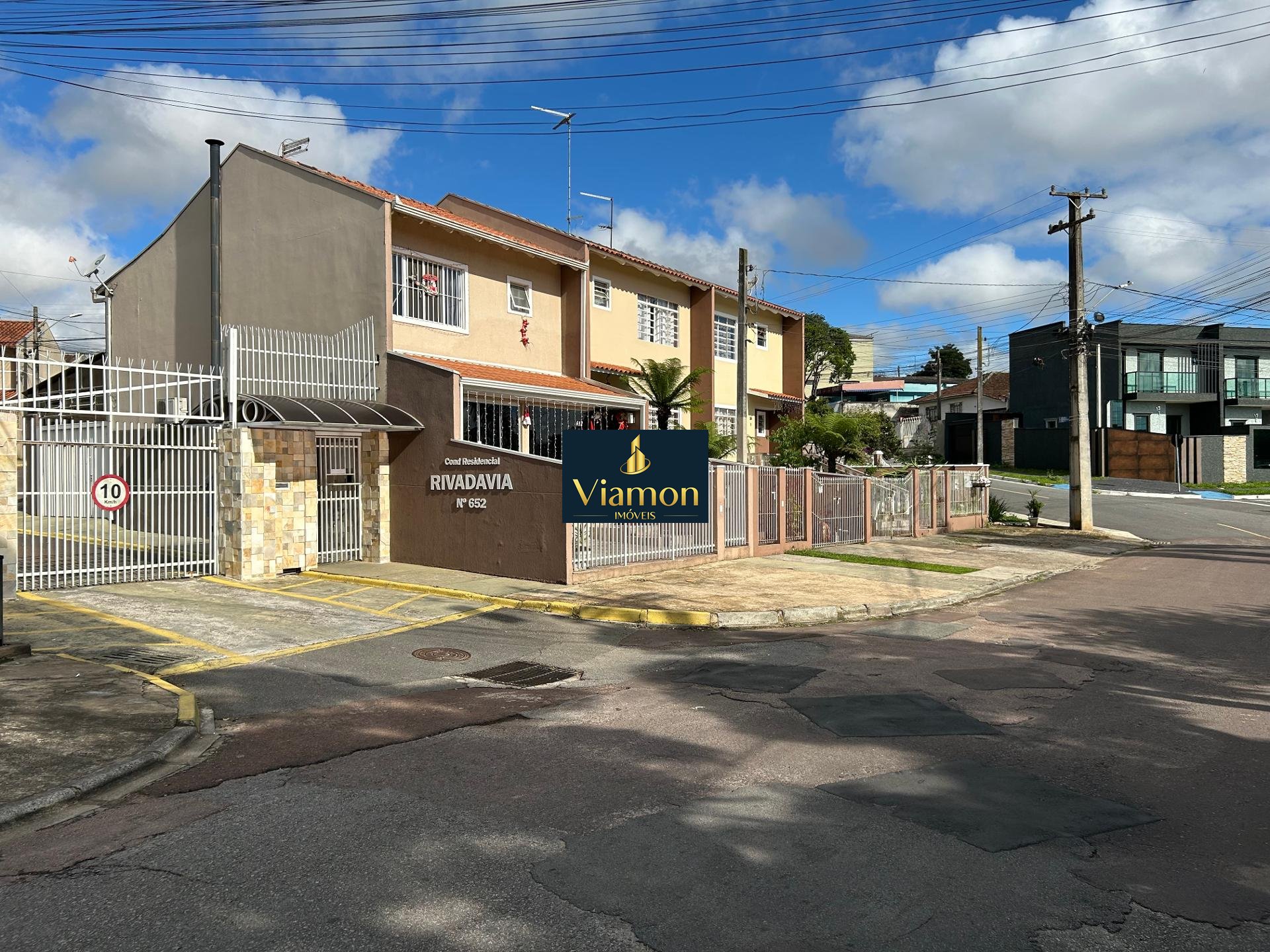 Sobrado com 3 dormitórios à venda,  90 m2, ALTO BOQUEIRÃO, CUR...