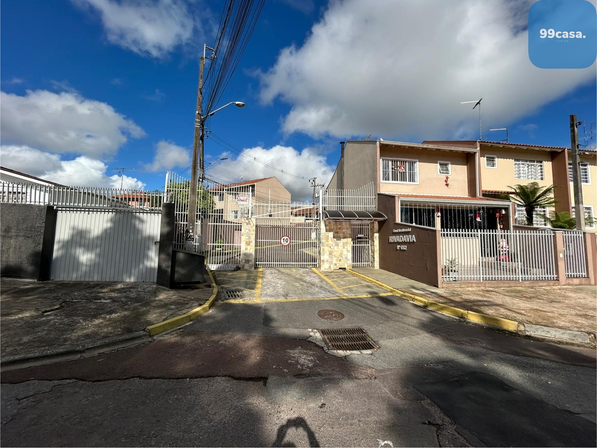 Sobrado com 3 dormitórios à venda,  90 m2, ALTO BOQUEIRÃO, CUR...
