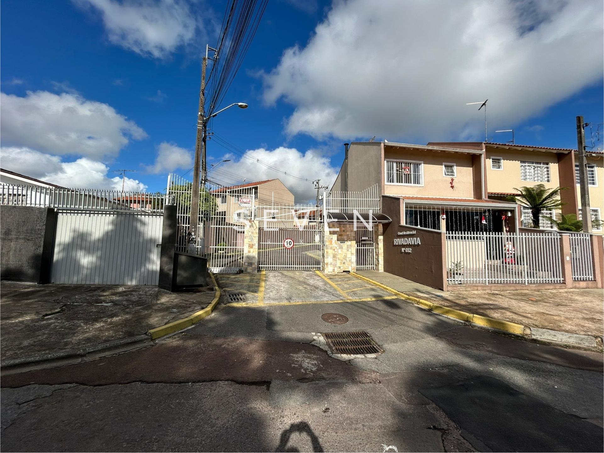 Sobrado com 3 dormitórios à venda,  90 m2, ALTO BOQUEIRÃO, CUR...