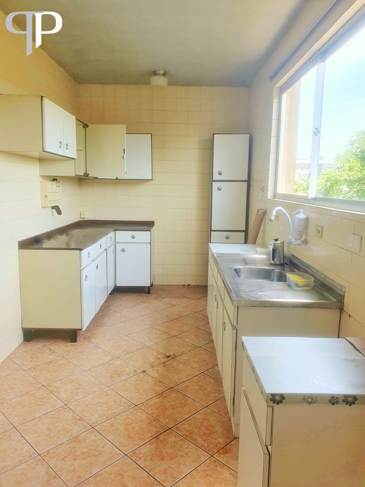 Apartamento com 3 dormitórios à venda, 68,10 m2, PORTÃO, CURIT...