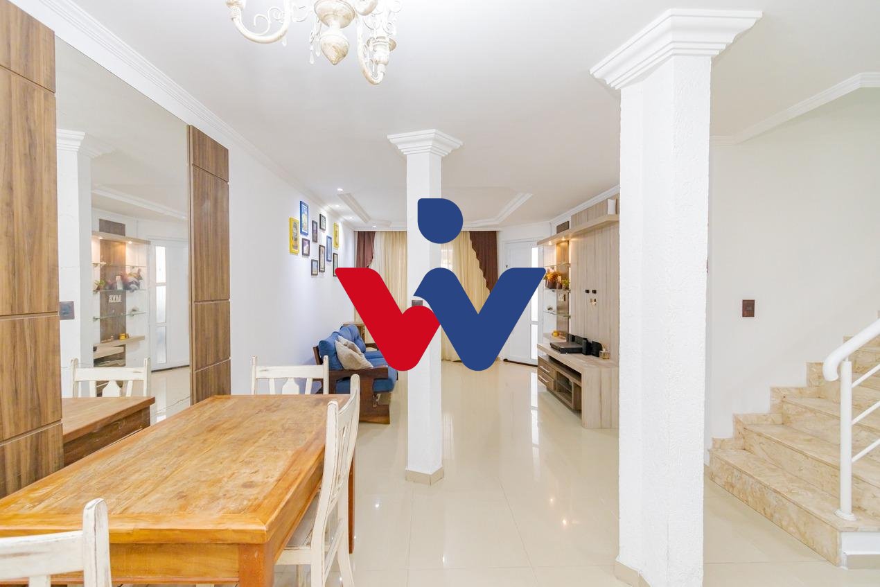Sobrado com 4 quartos à venda, 177.36 m2, XAXIM, CURITIBA - PR