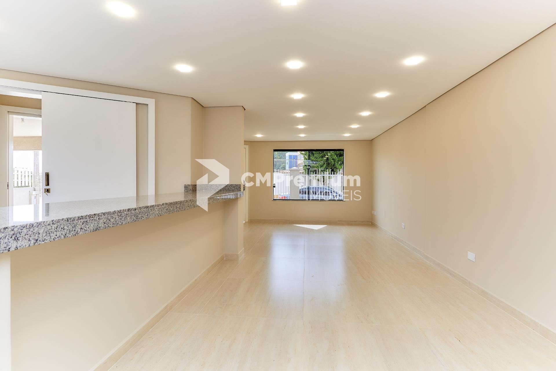 Sobrado com 3 quarrtos à venda, 178.65 m2, CENTRO, COLOMBO - PR