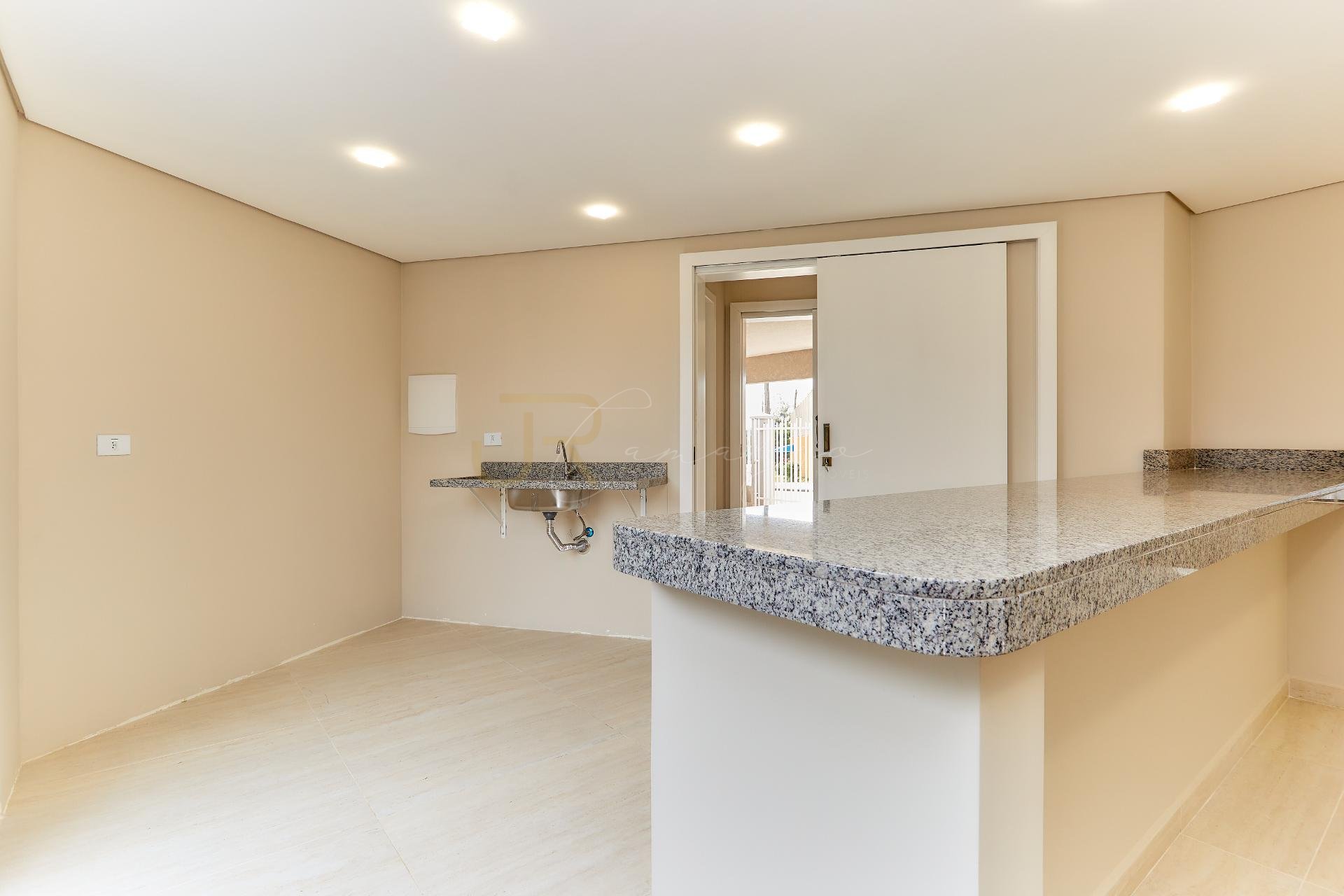 Sobrado com 3 quarrtos à venda, 178.65 m2, CENTRO, COLOMBO - PR