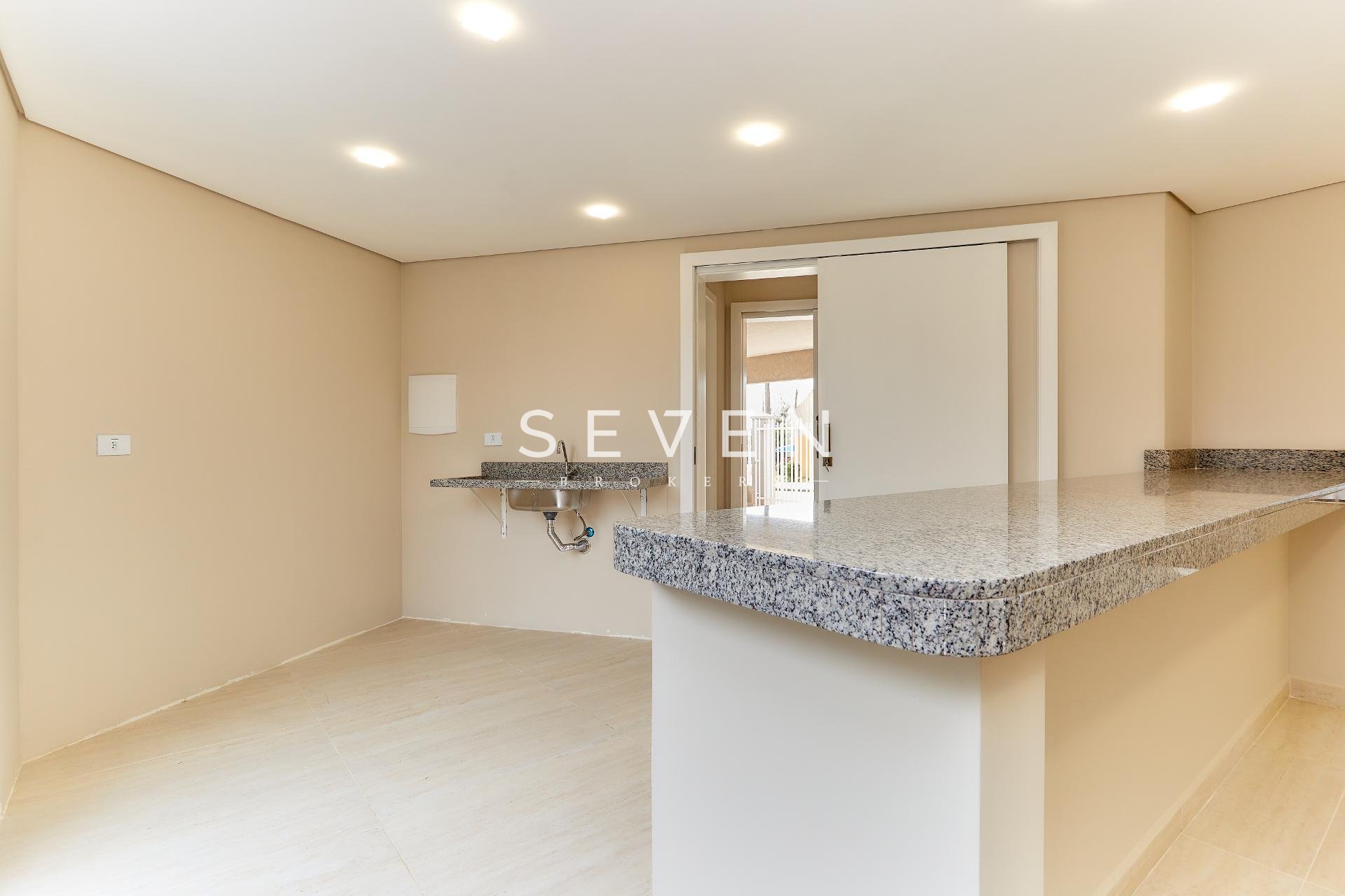 Sobrado com 3 dormitórios à venda, 178.65 m2, CENTRO, COLOMBO ...