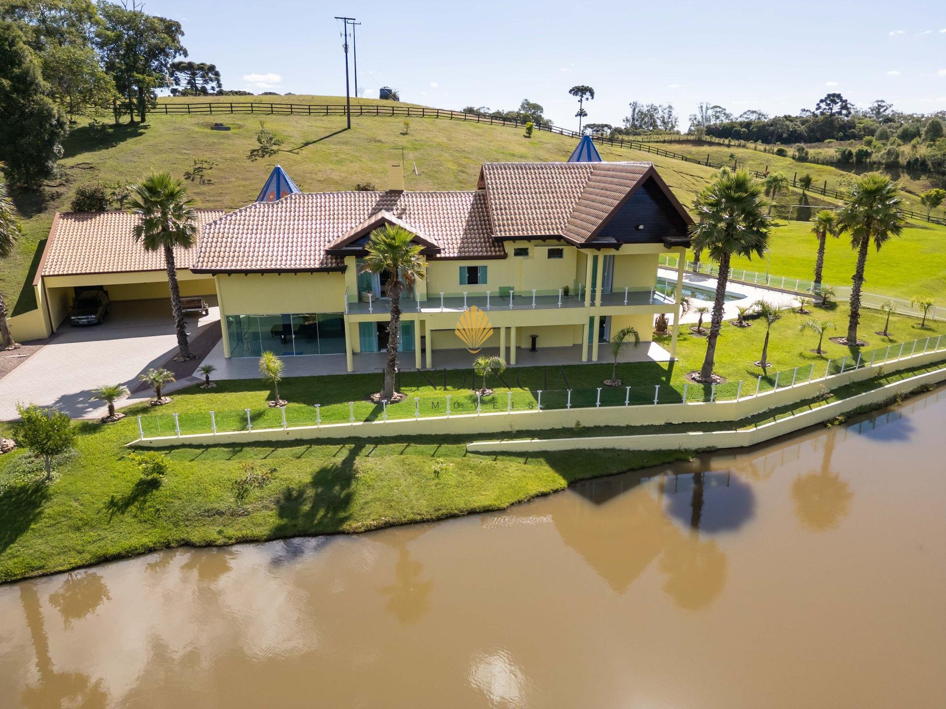Ch?cara cinematogr?fica com 90.000 m2, em SAO JOSE DOS PINHAIS...