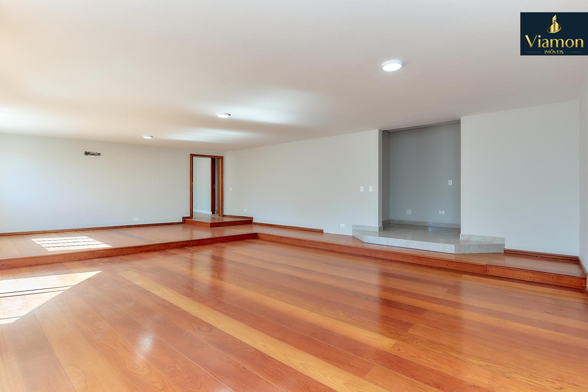 Apartamento reformado com 4 dormitórios à venda, 266,80 m2, BA...