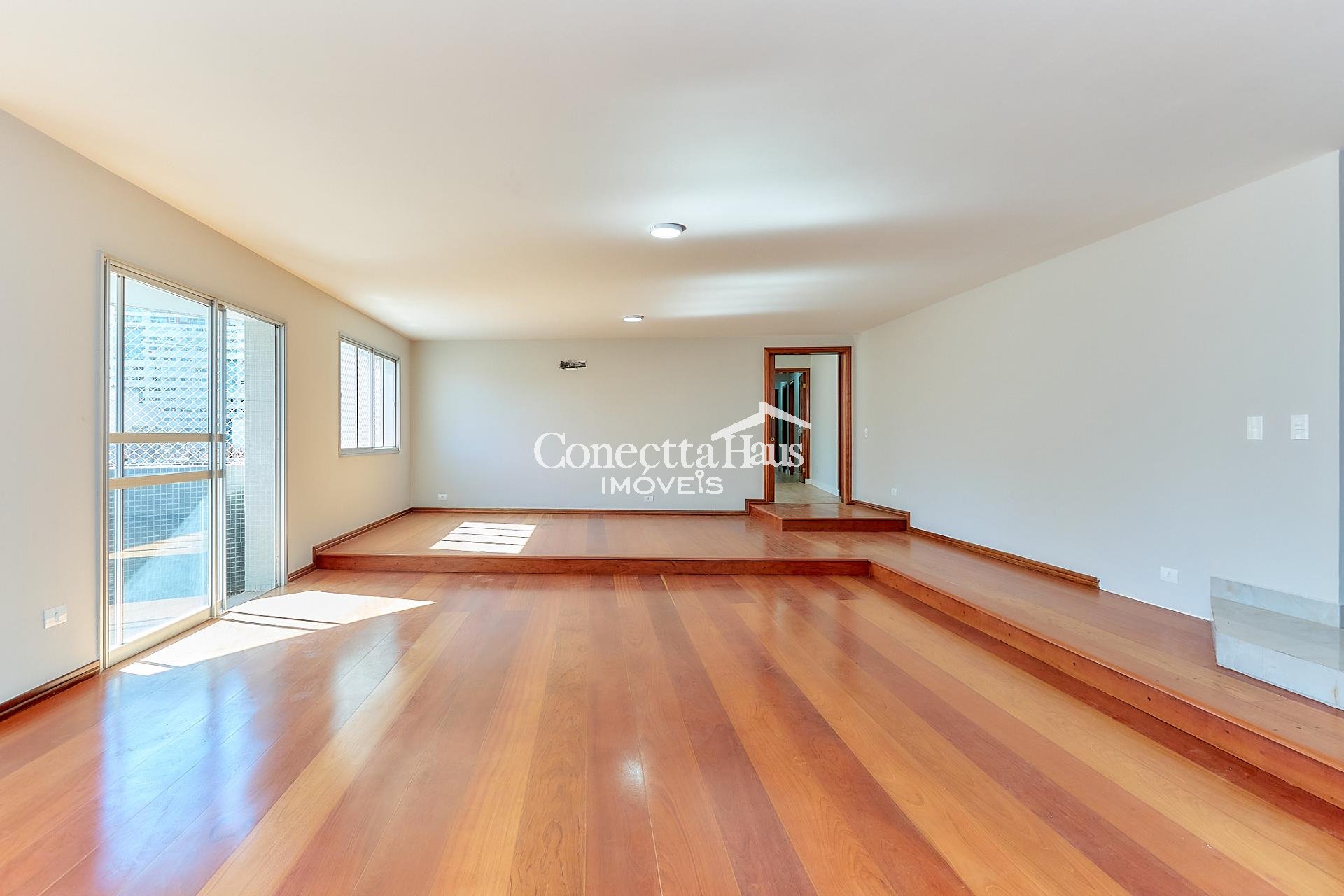Apartamento reformado com 4 dormitórios à venda, 266,80 m2, BA...