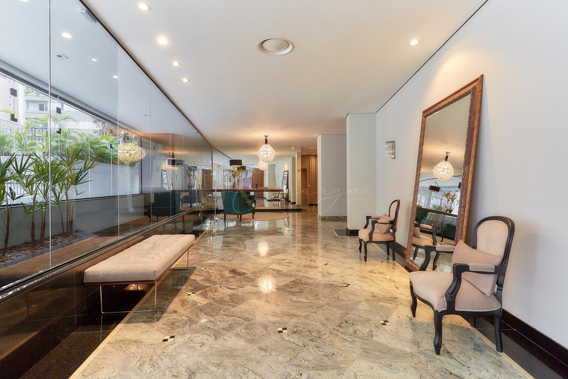 Apartamento reformado com 4 quartos à venda, 266,80 m2, BATEL,...