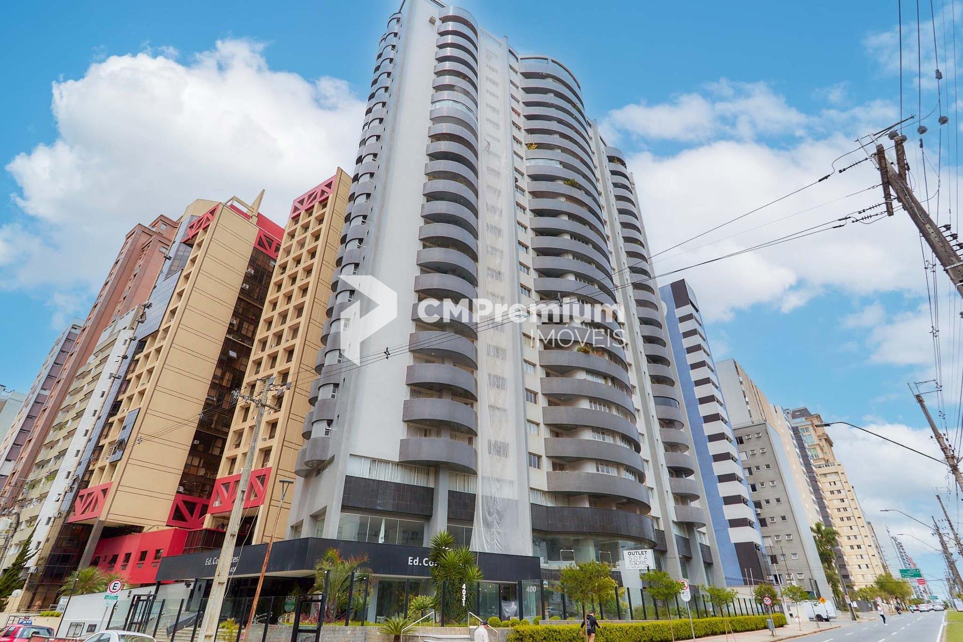 Apartamento reformado com 4 dormitórios à venda, 266,80 m2, BA...